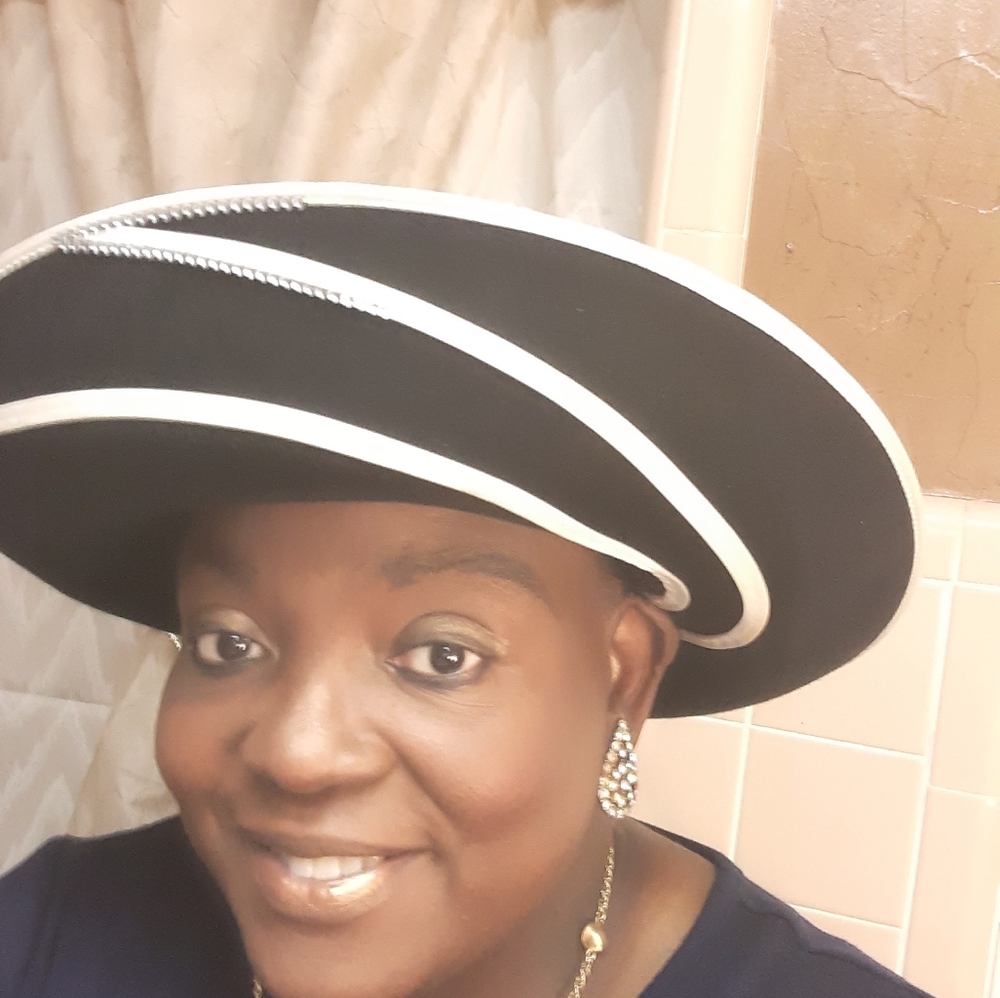 Boutique hat